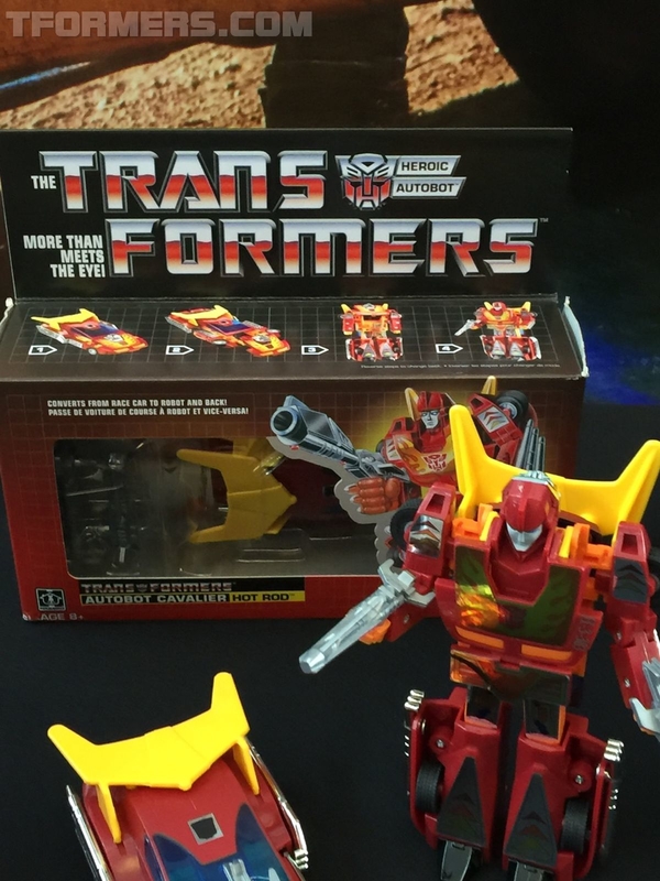 Sdcc 2018 Siege War For Cybertron Transformers Toys  (58 of 67)